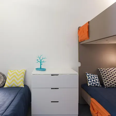 Apartment Renove Pour 5 Pers. Avec Balcon, Au Calme, Proche Transarc Et Commerces, Wifi Inclus - Fr-1-346-355